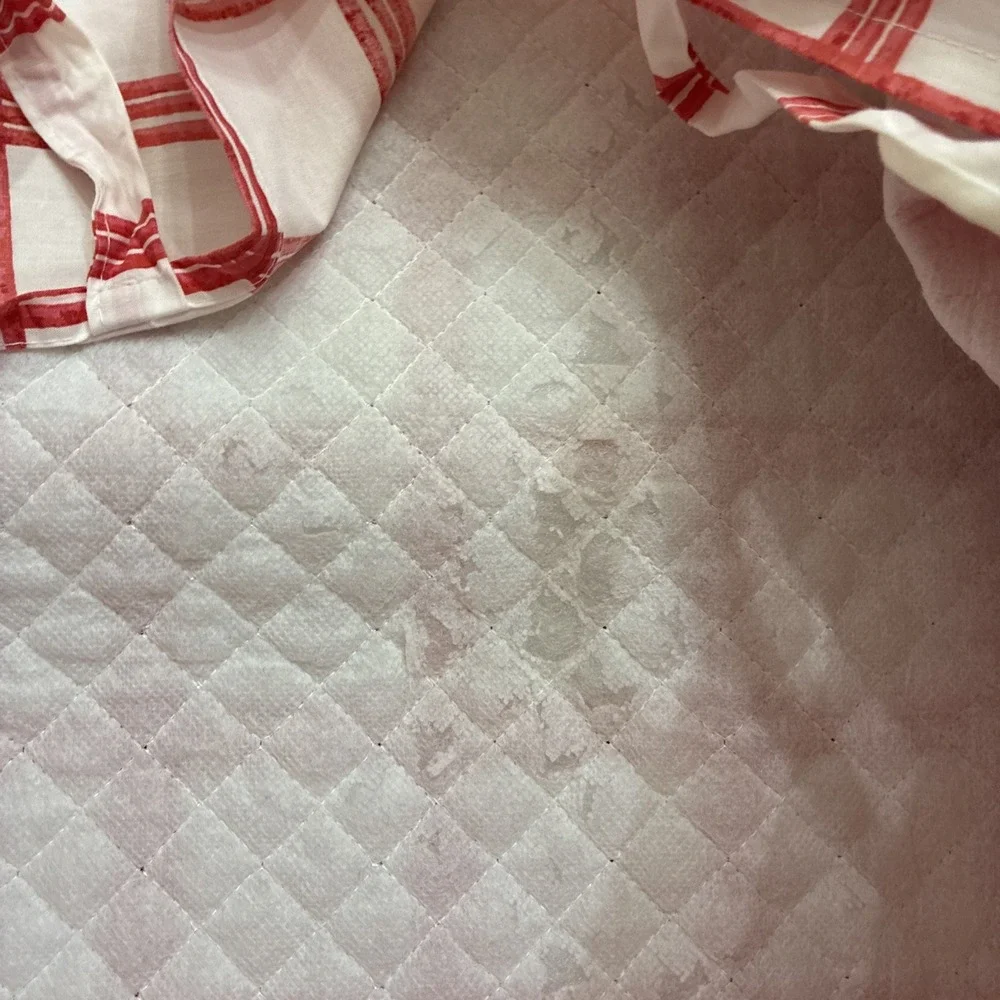 Nina Campell Home Pair Euro Pillow Shams 28x28 Red / White Check Quilted